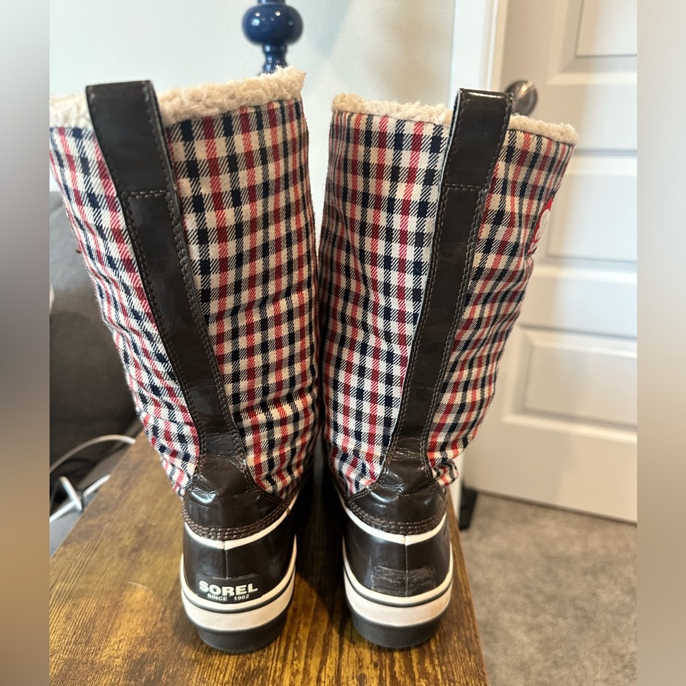 Sorel Women’s Waterproof Winter Boots – Plaid Faux-Fur Lined EUC - Picture 6 of 8
